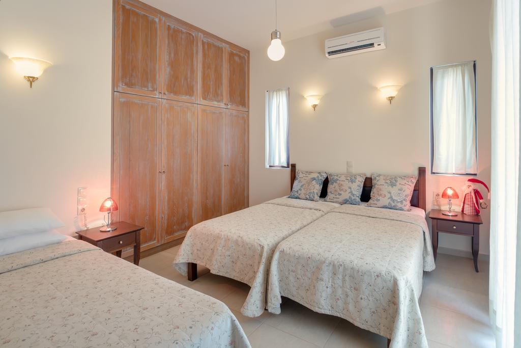 Sea Views At Villa Anemomylos With Heated Pool, Ping Pong And Tennis Agia Pelagia  Room photo