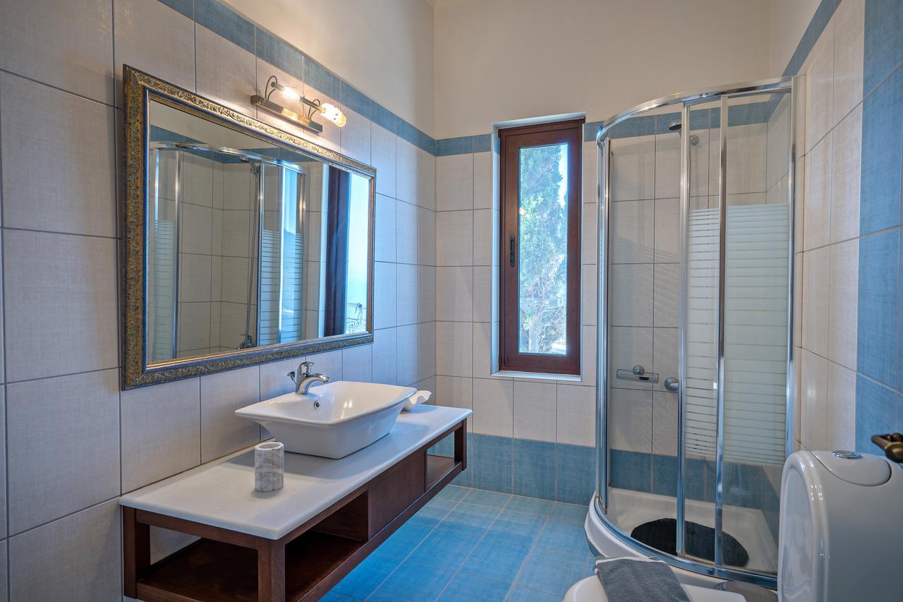 Sea Views At Villa Anemomylos With Heated Pool, Ping Pong And Tennis Agia Pelagia  Exterior photo